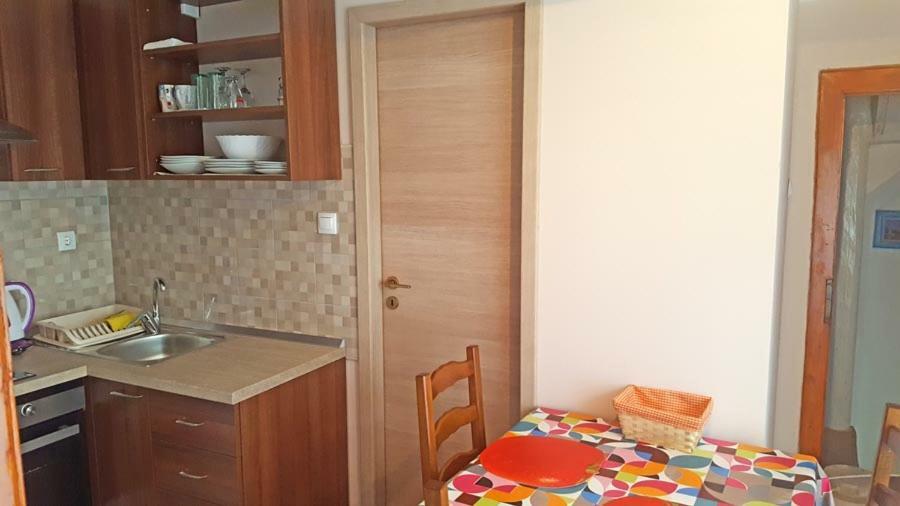 Crveni Apartman Cres Exterior photo