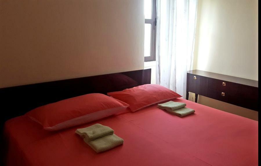 Crveni Apartman Cres Exterior photo